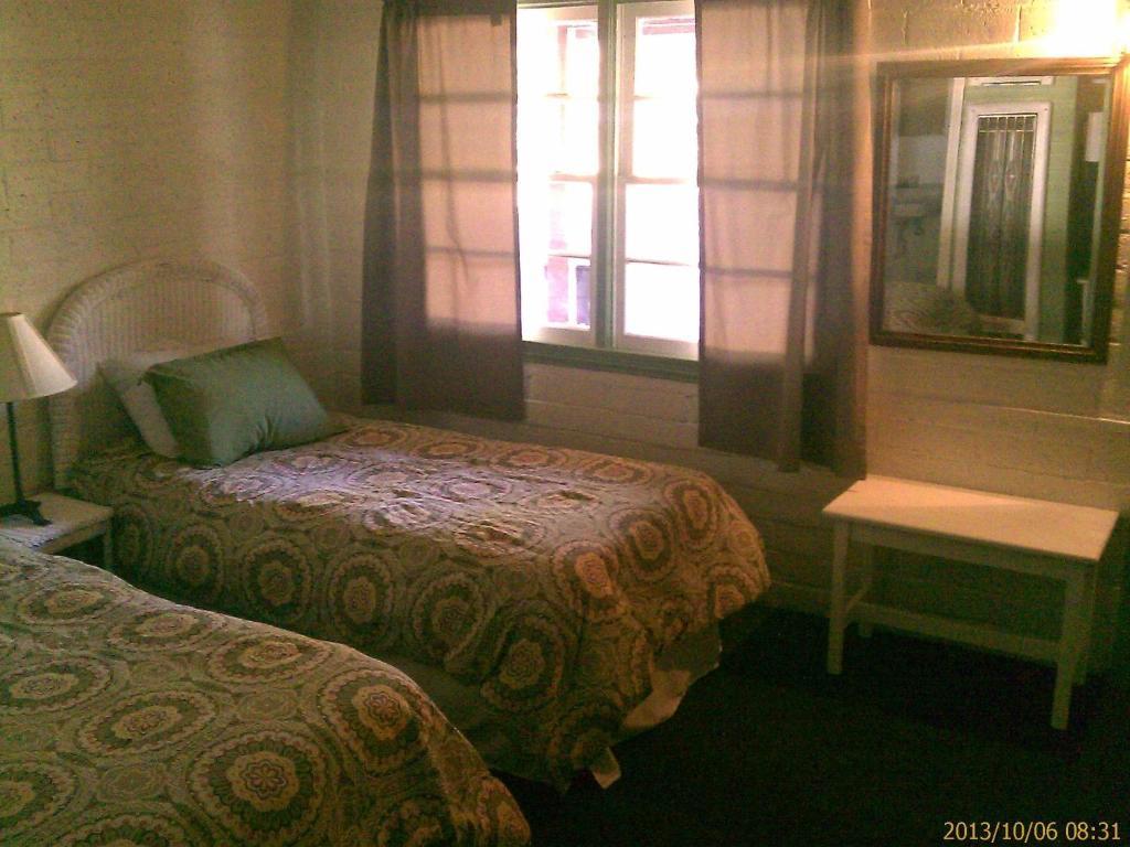 Ranch Motel Tehachapi Room photo