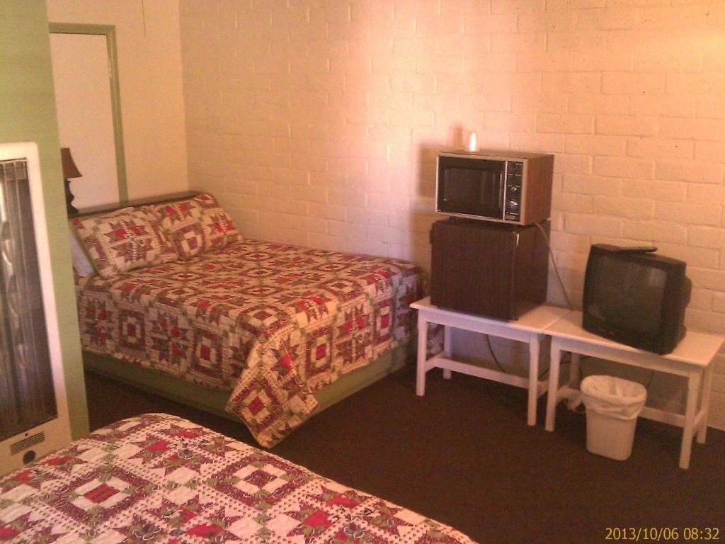 Ranch Motel Tehachapi Room photo