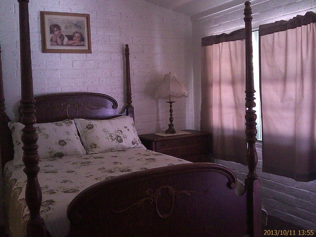 Ranch Motel Tehachapi Room photo